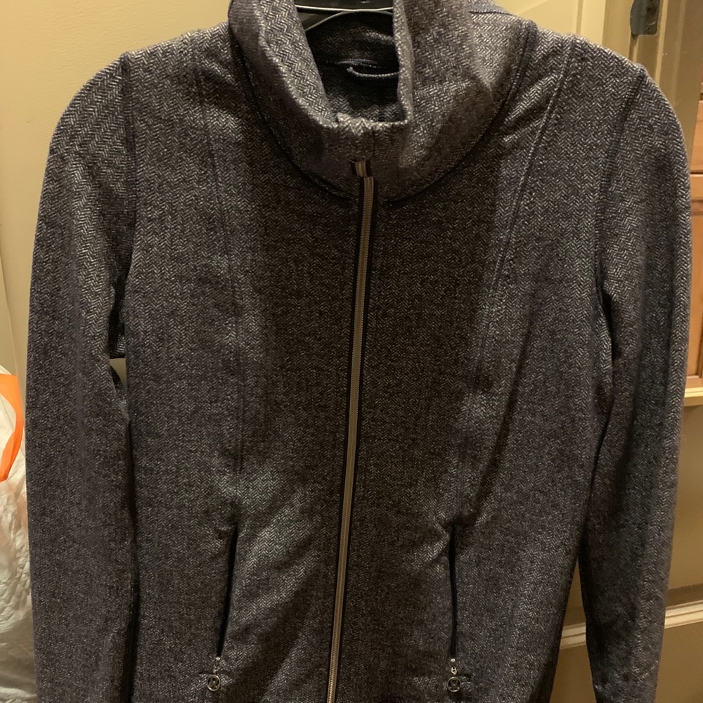 Lululemon Athletica daily yoga jacket